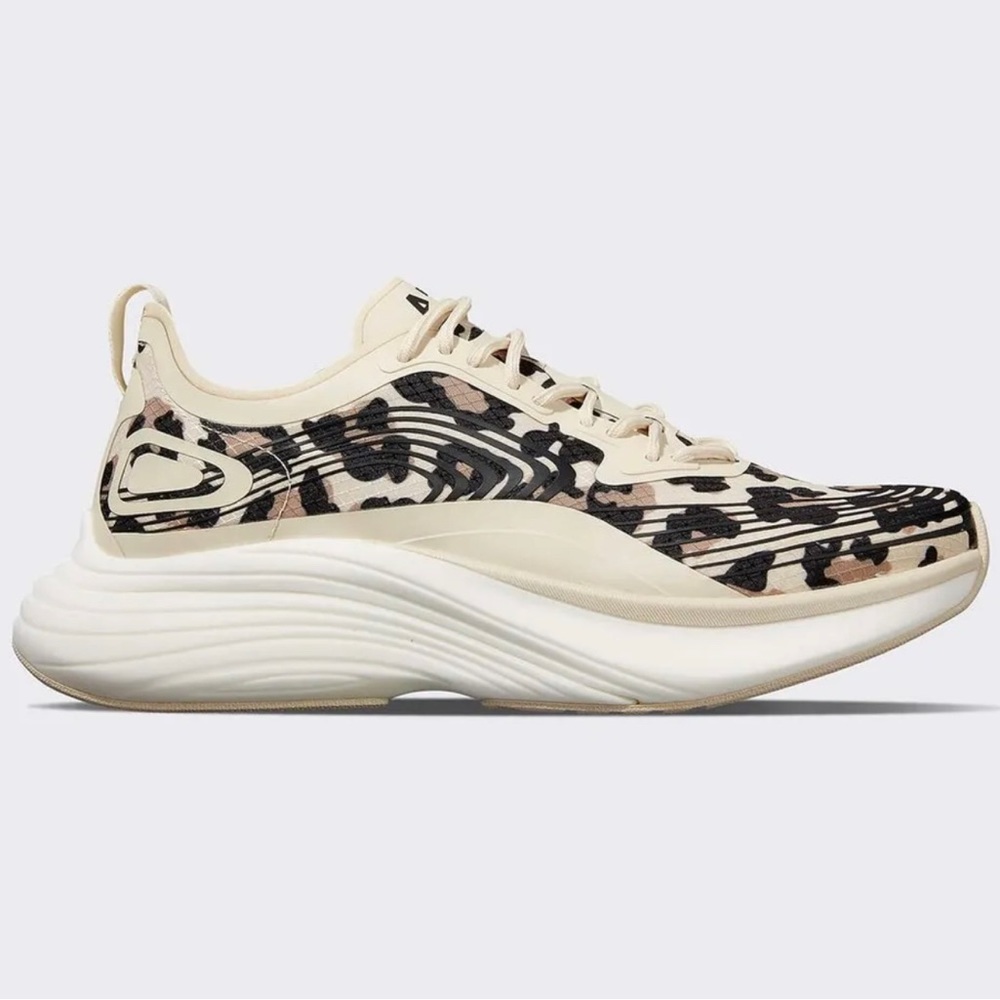 Athletic Propulsion Labs APL Womens Streamline Animal Print Leopard Size 6.5